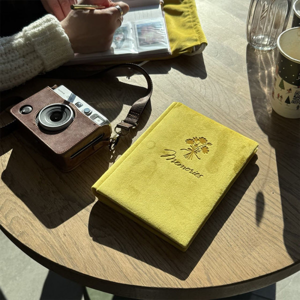 Альбом для фото Instax Mini | Велюровий з гравіруванням Альбом для фото Instax Mini | Велюровий з гравіруванням