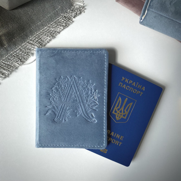 Обкладинка на паспорт з тисненням "Monograma" Обкладинка на паспорт з тисненням "Monograma"
